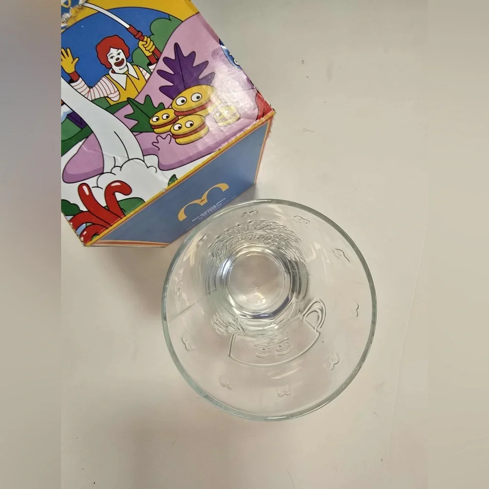 McDonald's 2024 Collector's edition glass Canadian version Grimace / Nanoblock - Picture 2 of 4